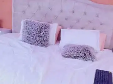 Lola__crystal  live sex cam