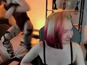 Oliviamcclean  live sex cam