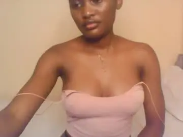 Petiteediva  live sex cam