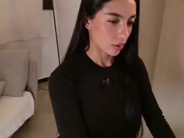 Seductivelvet  live sex cam