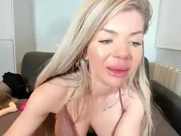 Senzual_naughtyx  live sex cam