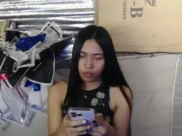 Sweet_lady14  live sex cam