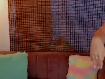 Ariana_cross_  live sex cam