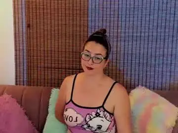 Ariana_cross_  live sex cam