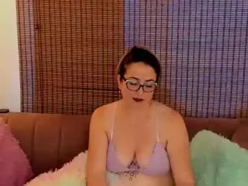 Ariana_cross_  live sex cam