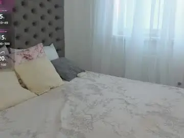 Daryana_a  live sex cam