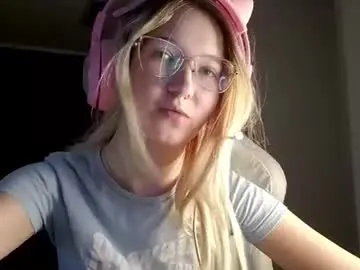 Elizsnelson  live sex cam