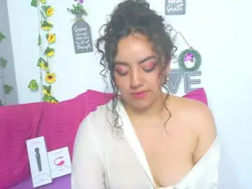 Emiily_curly  live sex cam