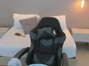 Fiorella18_  live sex cam