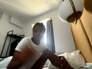 Ggunlocked  live sex cam