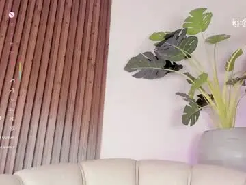 Kenykitty  live sex cam