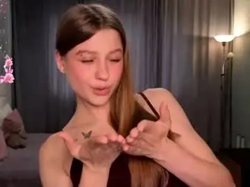 Milanastarfall  live sex cam