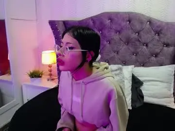 Natsumezivic  live sex cam