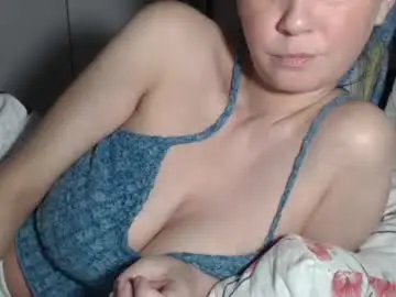 Petite_danielle  live sex cam