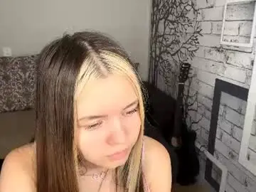 Rosenamohmed  live sex cam