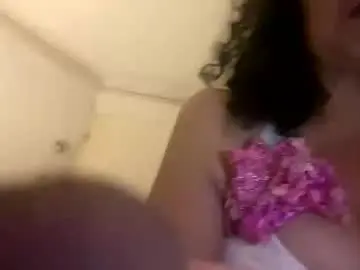 Saraicaillou  live sex cam
