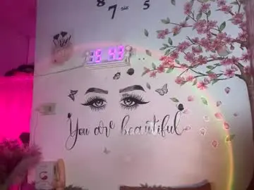 Ur_ultimatedreamgirlxoxo  live sex cam