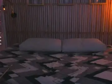 Adara_gray  live sex cam