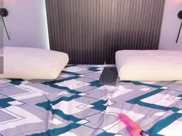 Adara_gray  live sex cam