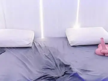Adara_gray  live sex cam