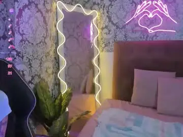 Caprii_tay  live sex cam