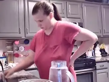 Elinareign  live sex cam