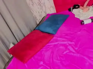 Larissa_antonella  live sex cam