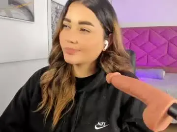 Lucia_star_  live sex cam