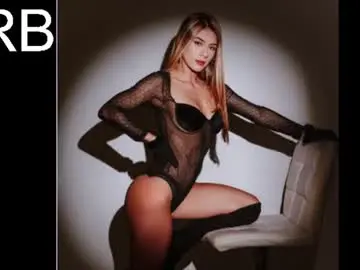 Lucianaeusse  live sex cam