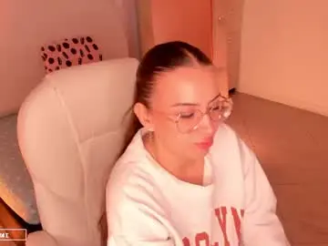 Cherry_blond_  live sex cam