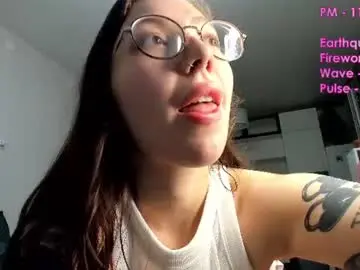Iampiggygirl  live sex cam