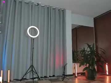 Karinnixx  live sex cam