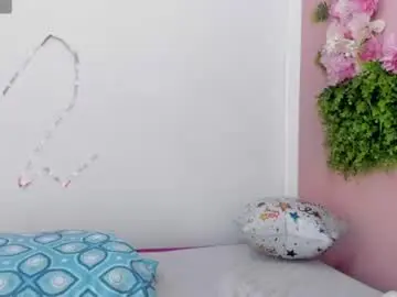 Mulan_queen  live sex cam