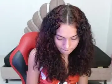 Naya_fox1  live sex cam