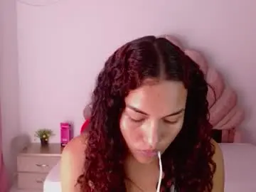 Naya_fox1  live sex cam