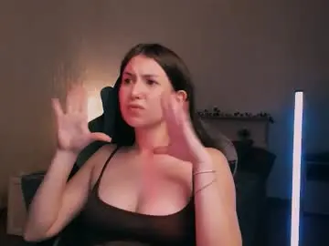 Raviolly046  live sex cam