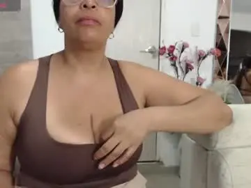 Ambarsofhia  live sex cam