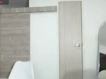 Ambarsofhia  live sex cam