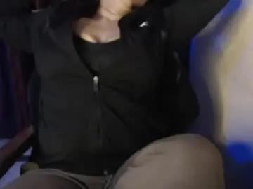 Indian_nia  live sex cam