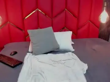 Latinaholequeen  live sex cam