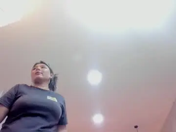 Latinaholequeen  live sex cam