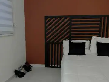 Luna_cute14  live sex cam