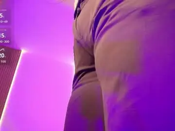 Nia_blum  live sex cam