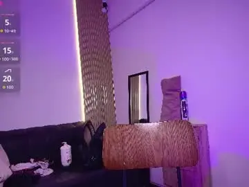 Nia_blum  live sex cam