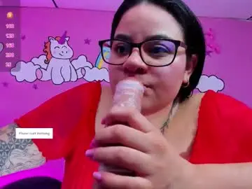 Shaaroonhillss1  live sex cam