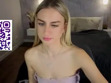 Silen_tori  live sex cam