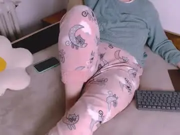 Chubbymaia  live sex cam