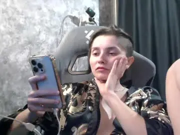Queen4565  live sex cam