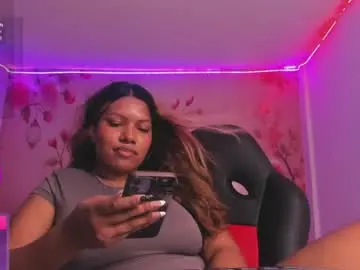 Thais_waldrof  live sex cam