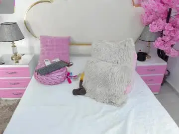 Zendayarosse  live sex cam